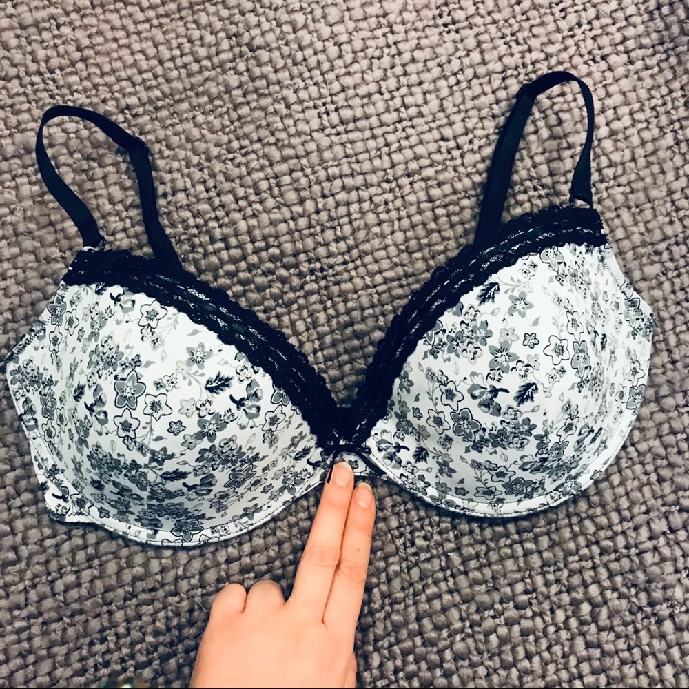 NEW Floral Gorgeous Bra…2/40💕